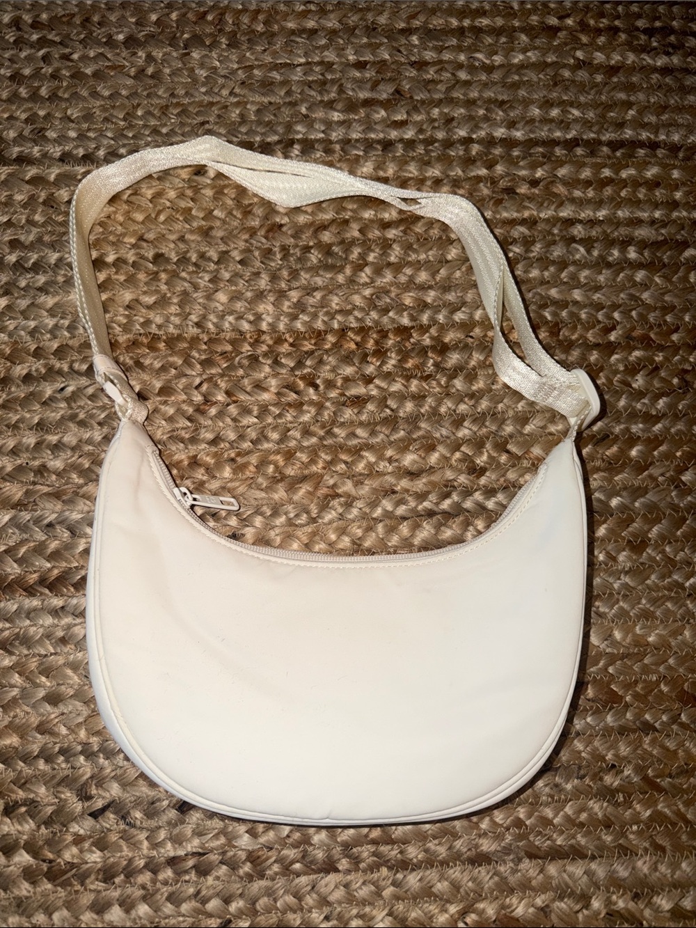 Aritzia “Sunday Best” white Crescent Shoulder Bag - Unbranded